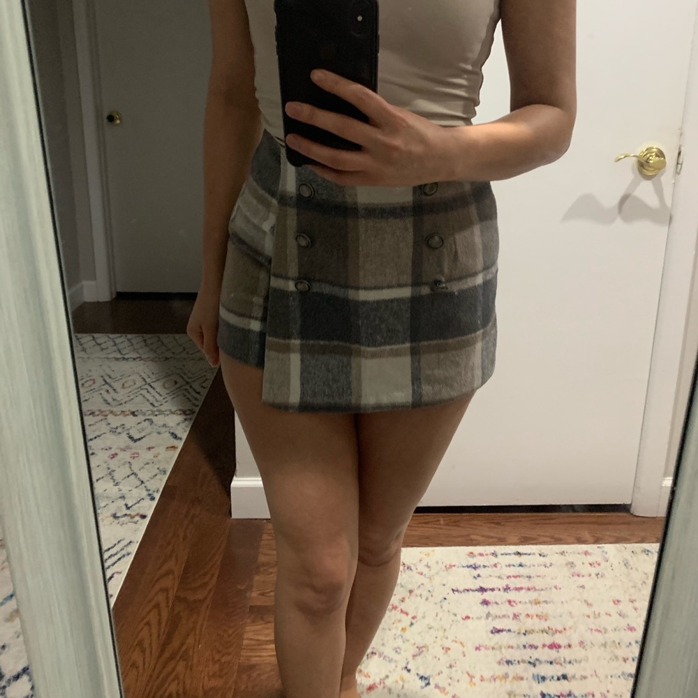 Short skirt